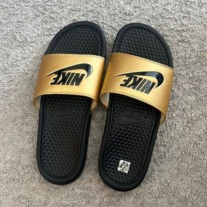 Nike slides size 9